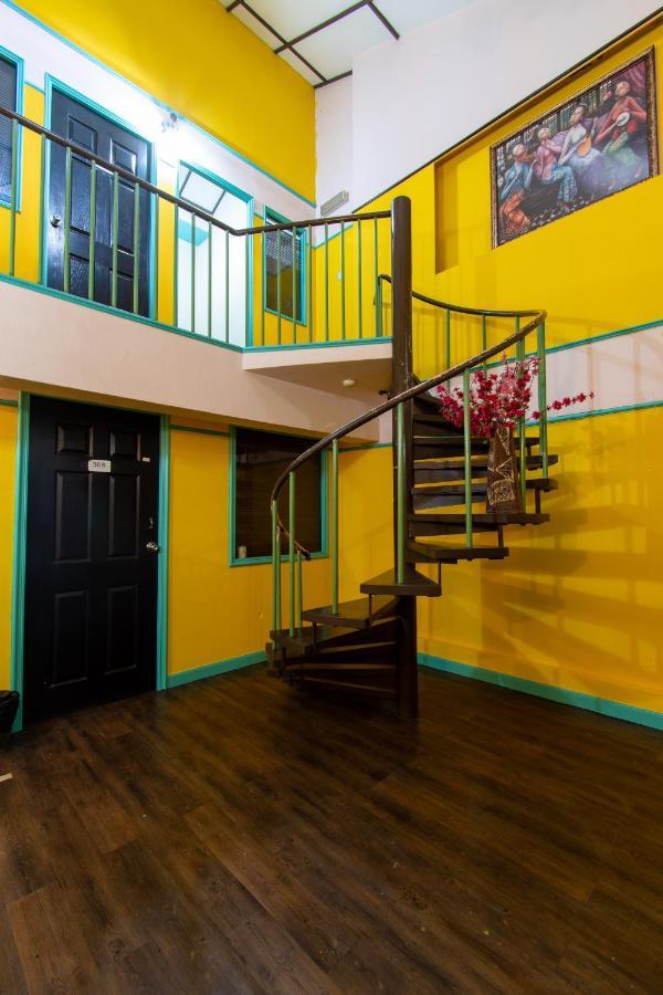 Travel Hub Guesthouse Kuala Lumpur Exterior photo