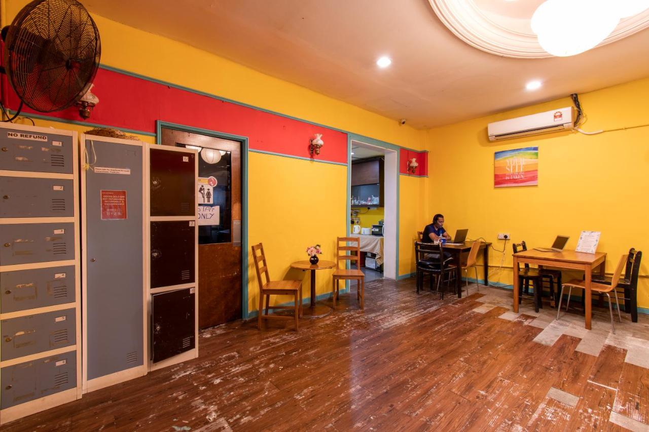 Travel Hub Guesthouse Kuala Lumpur Exterior photo