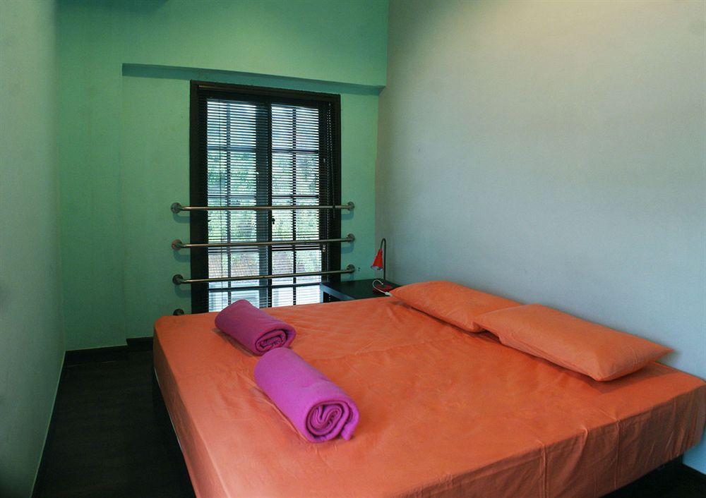 Travel Hub Guesthouse Kuala Lumpur Exterior photo