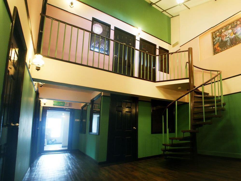 Travel Hub Guesthouse Kuala Lumpur Exterior photo