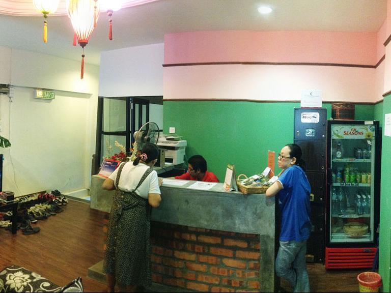 Travel Hub Guesthouse Kuala Lumpur Exterior photo