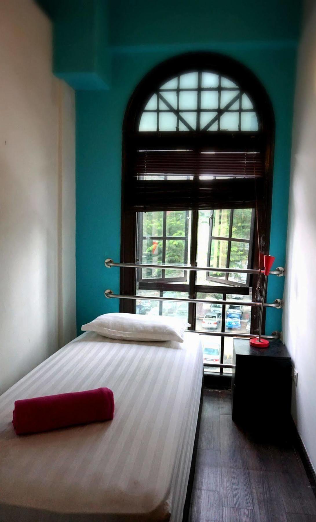Travel Hub Guesthouse Kuala Lumpur Exterior photo