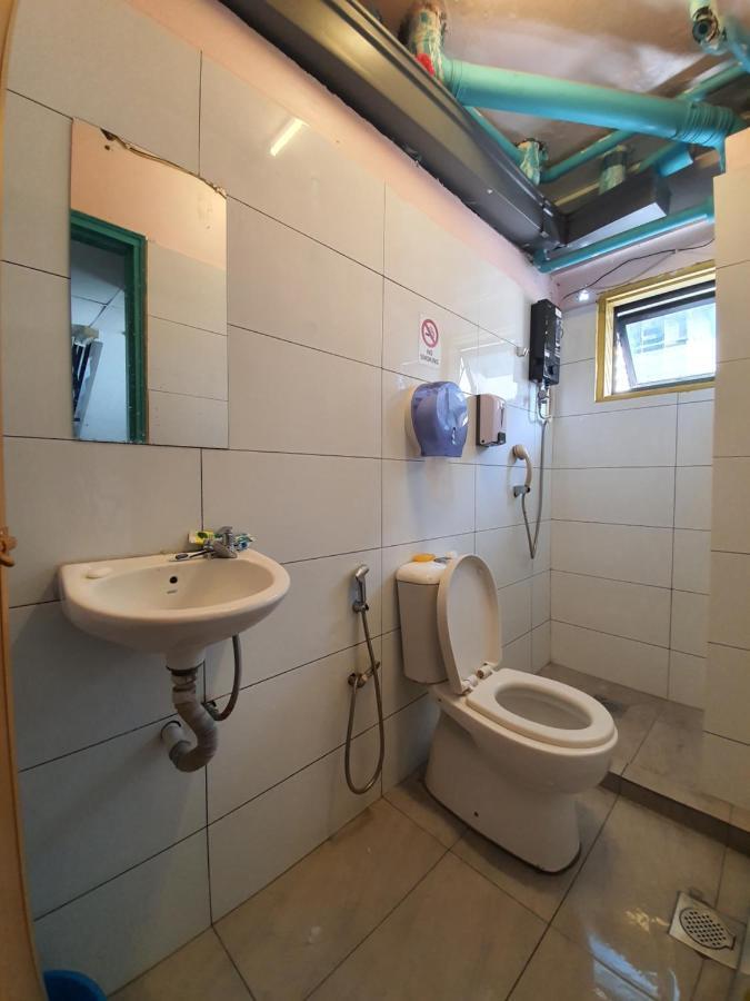 Travel Hub Guesthouse Kuala Lumpur Exterior photo