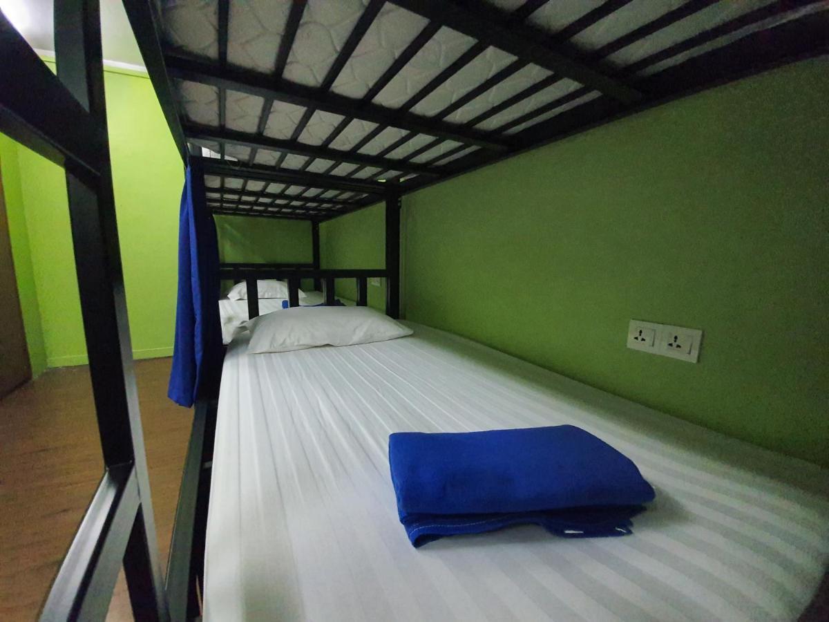 Travel Hub Guesthouse Kuala Lumpur Exterior photo