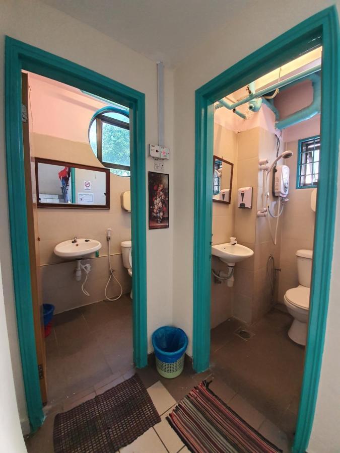 Travel Hub Guesthouse Kuala Lumpur Exterior photo