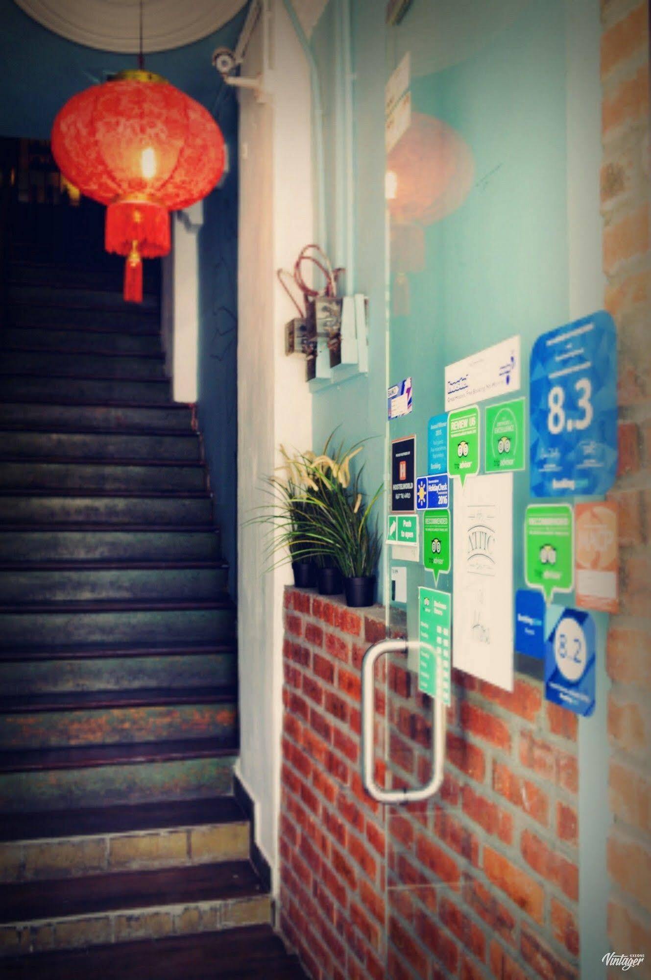 Travel Hub Guesthouse Kuala Lumpur Exterior photo